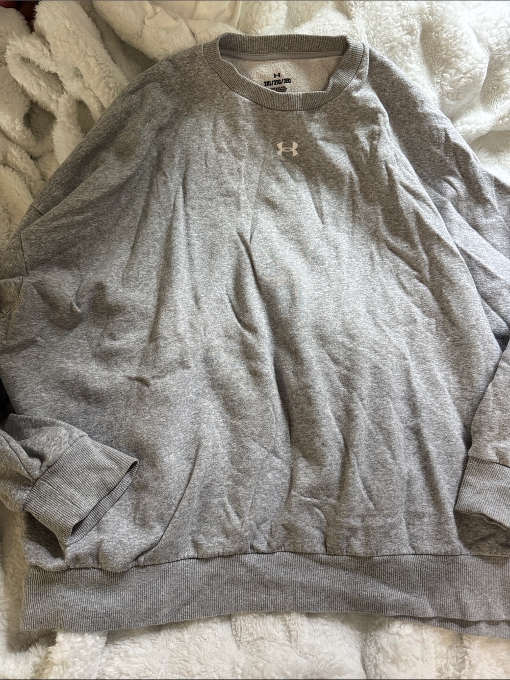 Under Armour Men's Light Gray Crewneck Pullover Sweatshirt